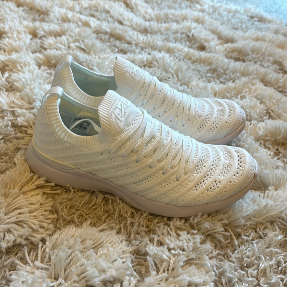 APL Techloom Wave